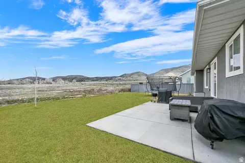Exterior - 2681 E Clarkstone Dr, Eagle Mountain, UT 84005 photo 2 of 4