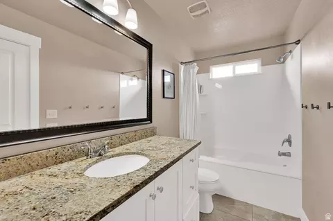 Bath - 2681 E Clarkstone Dr, Eagle Mountain, UT 84005 photo 1 of 3