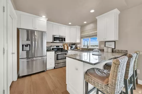Kitchen - 2681 E Clarkstone Dr, Eagle Mountain, UT 84005 photo 2 of 3