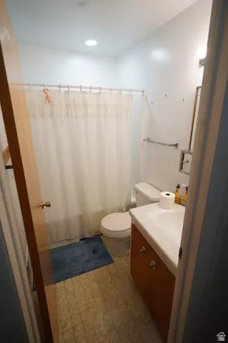 Bath - 415 Jackson Ave, Ogden, UT 84404 photo 2 of 8