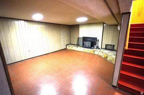 Living - 415 Jackson Ave, Ogden, UT 84404 photo 3 of 6