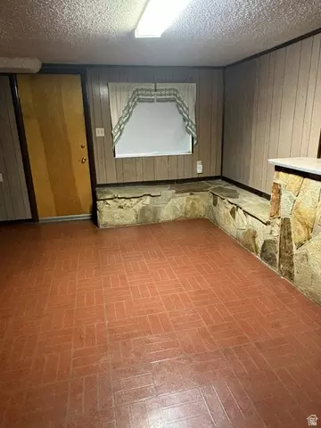 Living - 415 Jackson Ave, Ogden, UT 84404 photo 6 of 6