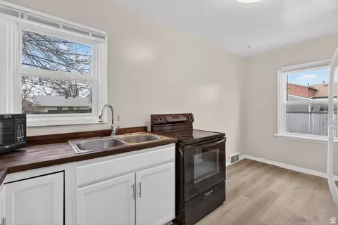 Kitchen - 557 N Emery Ave, Orem, UT 84057 photo 1 of 2