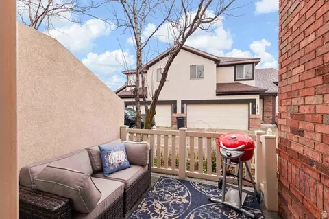 Exterior - 1625 Pages Pl, Bountiful, UT 84010 photo 3 of 3