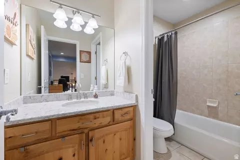 Bath - 1625 Pages Pl, Bountiful, UT 84010 photo 5 of 6