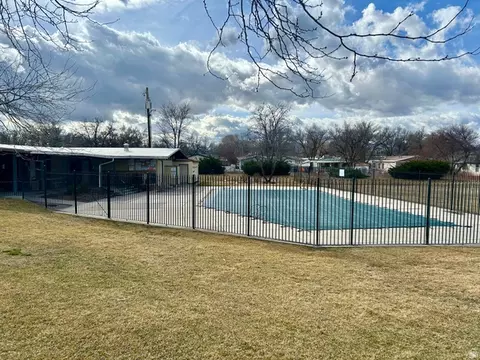 204 E Biltmore Ave, Murray, UT 84107 photo 11