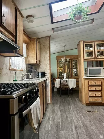 204 E Biltmore Ave, Murray, UT 84107 photo 2
