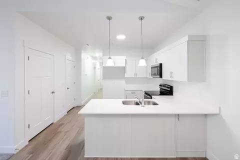 Kitchen - 4704 S Olive Ave #V301, Mapleton, UT 84664 photo 3 of 3