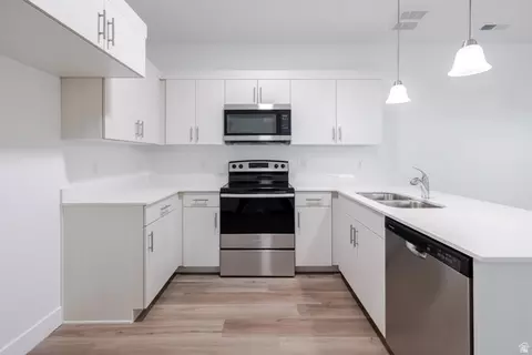 Kitchen - 4704 S Olive Ave #V301, Mapleton, UT 84664 photo 1 of 3