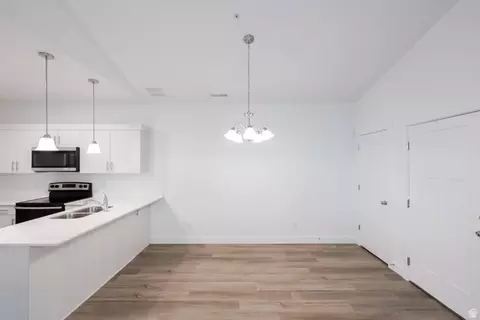Dining - 4704 S Olive Ave #V301, Mapleton, UT 84664 photo 1 of 1