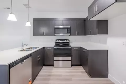 Kitchen - 4704 S Olive Ave #V303, Mapleton, UT 84664 photo 1 of 3