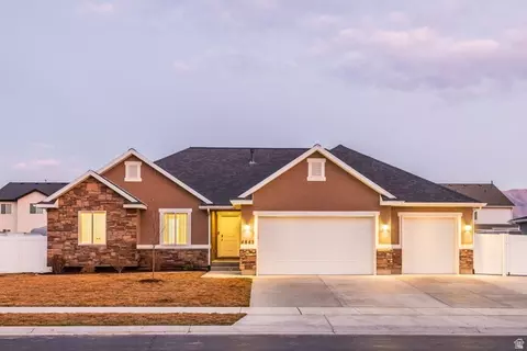 4842 N Goosefoot Dr, Eagle Mountain, UT 84005