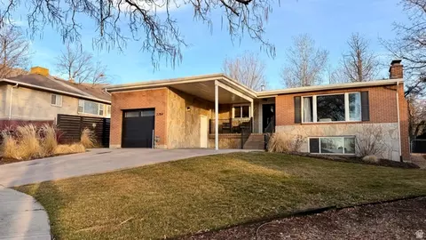 2284 S Brentwood Cir E, Salt Lake City, UT 84158