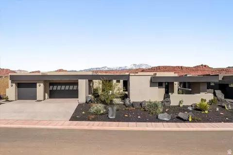2896 W Blackhawk Ridge Cir, Saint George, UT 84770