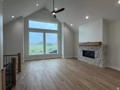 Living - 832 S 1100 E, Preston, ID 83263 photo 2 of 3