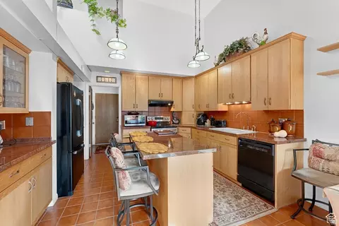 Kitchen - 9133 Elderberry Ln, Sundance, UT 84604 photo 1 of 2