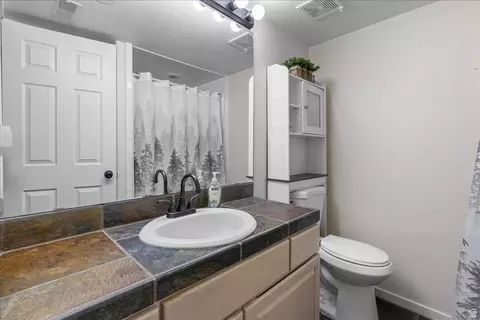 Bath - 19 S 820 E, Tooele, UT 84074 photo 1 of 5