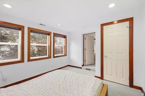Bedroom - 6724 Emigration Canyon Rd, Emigration Canyon, UT 84108 photo 2 of 3