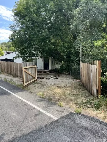 Exterior - 6724 Emigration Canyon Rd, Emigration Canyon, UT 84108 photo 8 of 9