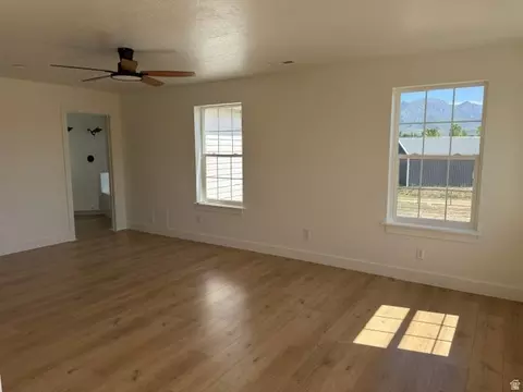 Living - 11363 S 5600 W, Payson, UT 84651 photo 5 of 7