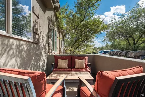 Exterior - 4177 E Coral Dr, Washington, UT 84780 photo 2 of 12