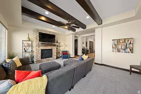 Living - 4177 E Coral Dr, Washington, UT 84780 photo 2 of 3