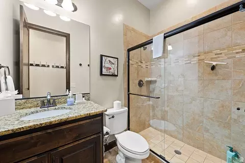 Bath - 4177 E Coral Dr, Washington, UT 84780 photo 3 of 3