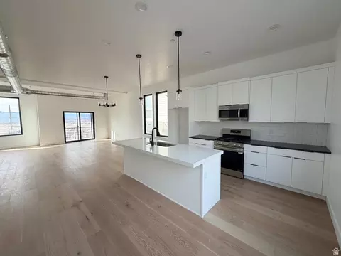 14382 S Champ Cv, Draper, UT 84020