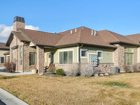Exterior - 1810 W 300 S #D, Mapleton, UT 84664 photo 2 of 9