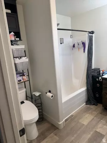 Bath - 2102 E 1820 S, Naples, UT 84078 photo 1 of 6