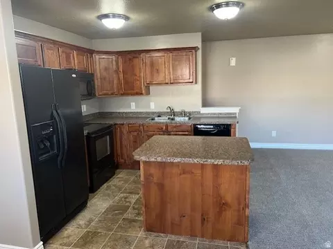 Kitchen - 895 S Main St #E, Layton, UT 84041 photo 2 of 2
