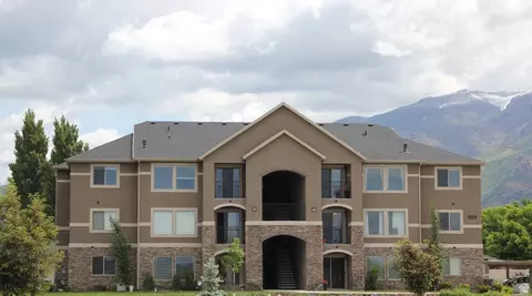 895 S Main St #E, Layton, UT 84041