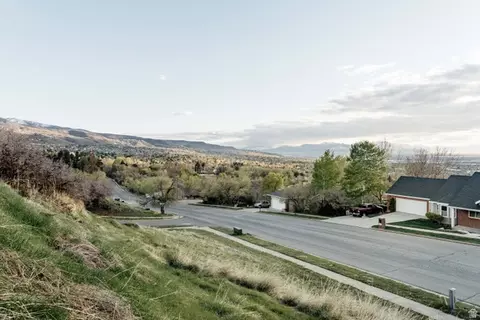 540 N 1300 E #10, Bountiful, UT 84010 photo 2