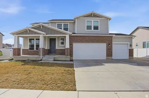 3815 W Safflower Dr, Eagle Mountain, UT 84043
