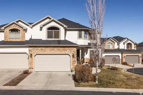 Exterior - 941 E Beartooth Cir S, Draper, UT 84020 photo 6 of 8