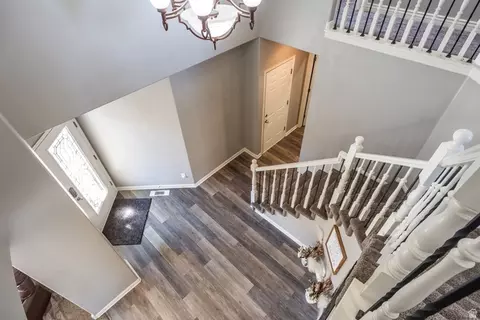 Entry Way - 941 E Beartooth Cir S, Draper, UT 84020 photo 3 of 6