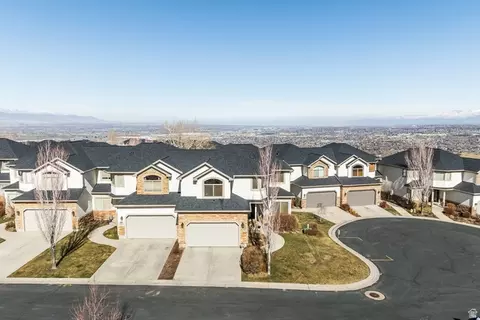 View/Area - 941 E Beartooth Cir S, Draper, UT 84020 photo 3 of 9