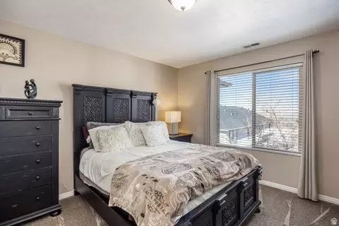 Bedroom - 941 E Beartooth Cir S, Draper, UT 84020 photo 4 of 5