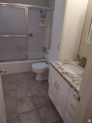 Bath - 765 E Three Fountains Cir #28, Murray, UT 84107 photo 1 of 3