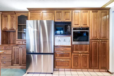 Kitchen - 1535 E 1385 N, Logan, UT 84341 photo 5 of 7