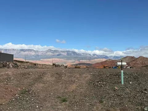 1840 W 350 W #108, Hurricane, UT 84737