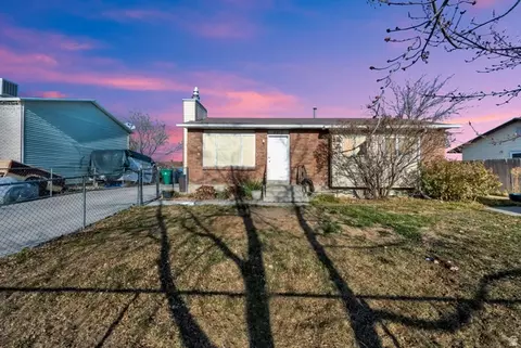 4917 S Farah Dr, Kearns, UT 84118