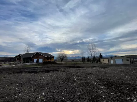 333 Lago Liberty Rd, Grace, ID 83241