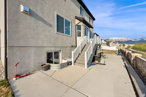 Exterior - 213 W Sicula Rd, Vineyard, UT 84059 photo 4 of 6