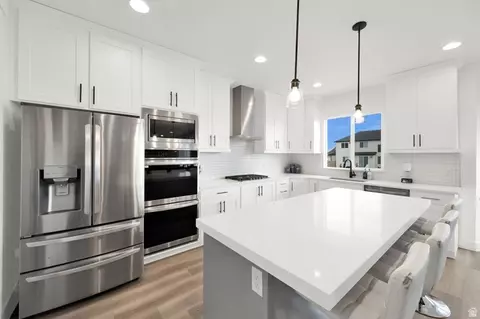 Kitchen - 213 W Sicula Rd, Vineyard, UT 84059 photo 2 of 4