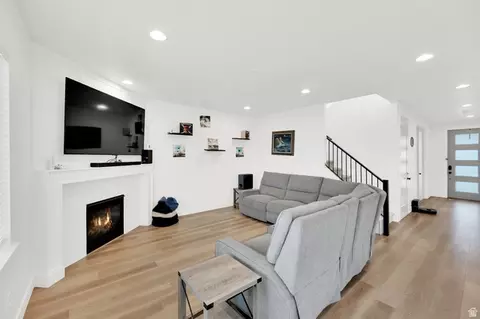 Living - 213 W Sicula Rd, Vineyard, UT 84059 photo 1 of 3