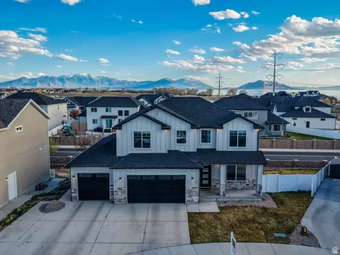 Exterior - 213 W Sicula Rd, Vineyard, UT 84059 photo 1 of 6