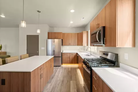Kitchen - 7222 S Ramanee Dr E, Midvale, UT 84047 photo 2 of 2