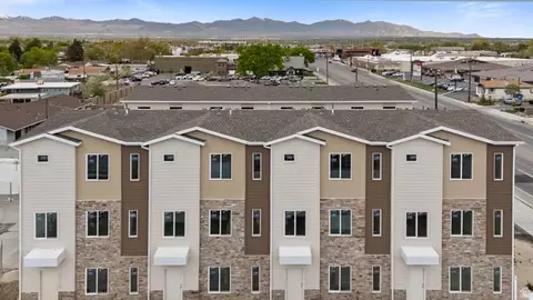 7222 S Ramanee Dr E, Midvale, UT 84047
