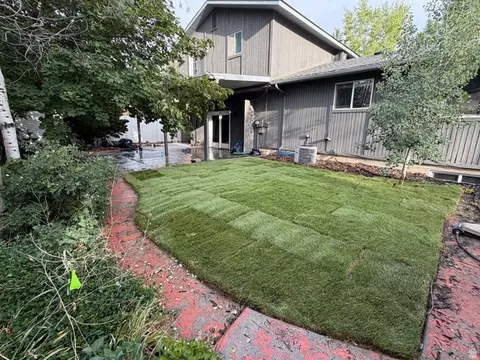 Exterior - 2163 E Borg Dr, Sandy, UT 84092 photo 3 of 5